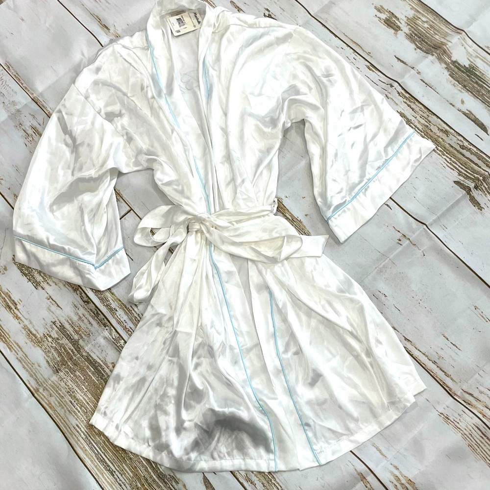 Bride Robe - Picture 3 of 5